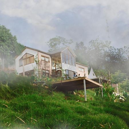 Micasa - Nha Gac Mai Tren Dinh Doi Villa Cao Bang Exterior photo