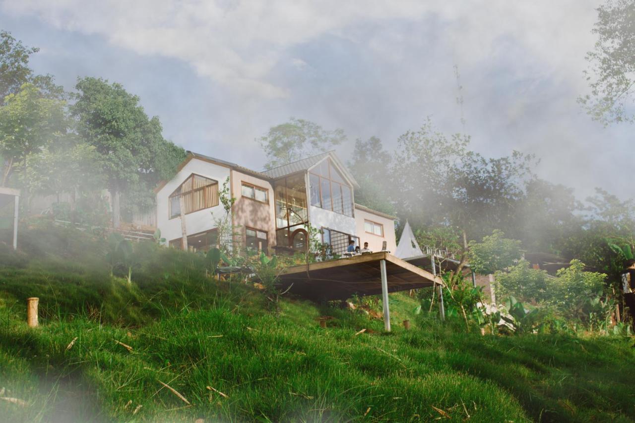 Micasa - Nha Gac Mai Tren Dinh Doi Villa Cao Bang Exterior photo